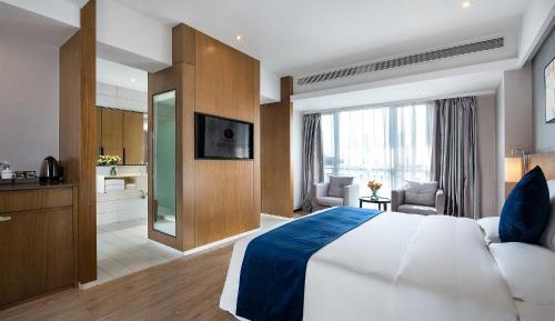 Deluxe King Room