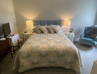 Deluxe Double Room with Shower