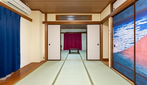 Japanese-Style Room