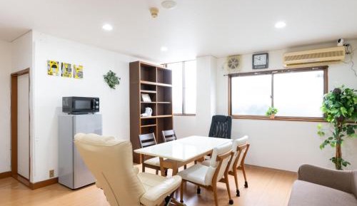 Single Room with Shared Bathroom