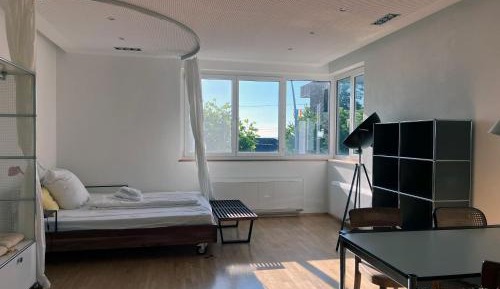 Apartment with Lake View