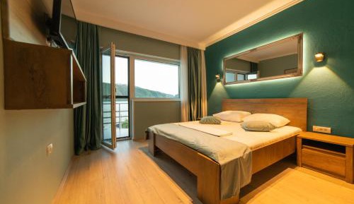 Double Room with Balcony and Sea View
