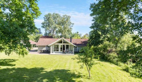 Four-Bedroom Holiday Home