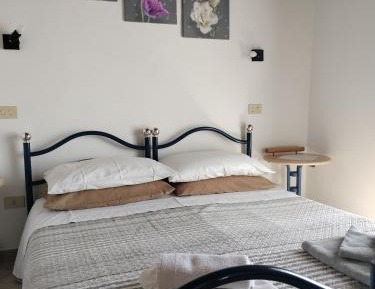 Double Room with Private External Bathroom