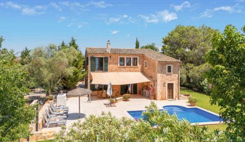 Villa with Garden View
