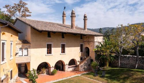 Villa with Garden View