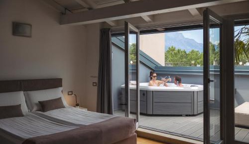One-Bedroom Apartment with Spa Bath