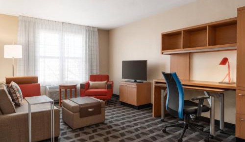 One-Bedroom Queen Suite with Sofa Bed