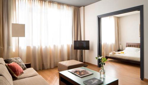 Queen Suite with Spa Access