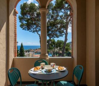 Apartment with Sea View