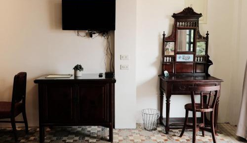 Quadruple Room with Private Bathroom