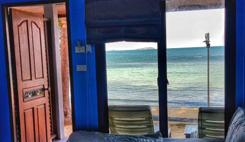 Deluxe Double Room with Balcony and Sea View