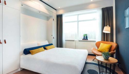 Studio with Murphy Bed