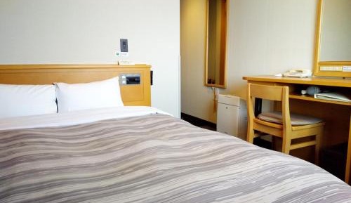 Semi Double Room - Non-Smoking 