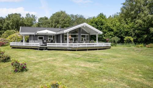 Three-Bedroom Holiday Home 