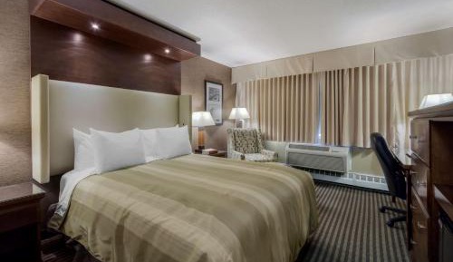 Queen Room - Non-Smoking