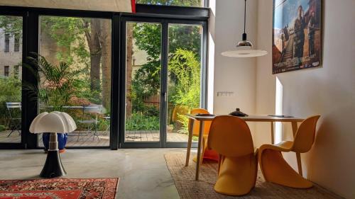 One-Bedroom Apartment with Garden