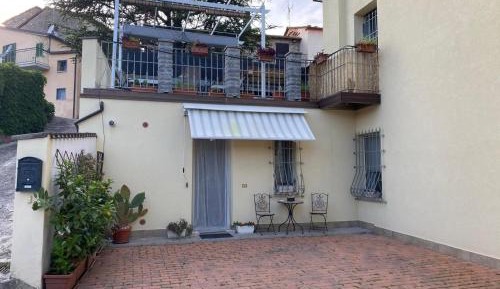 Apartment with Garden View