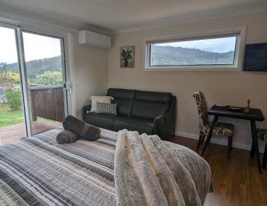 Queen Room with Garden View