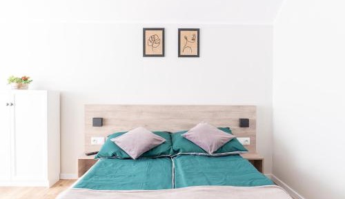 Double Room with Balcony (2 Adults + 1 Child)