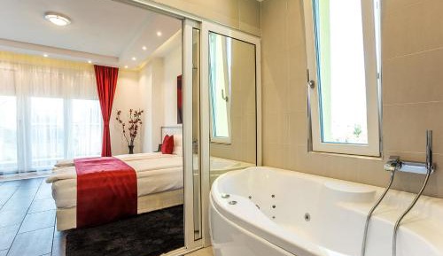 Double Room with Spa Bath