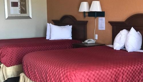 Deluxe Double Room (1 adult + 2 children)
