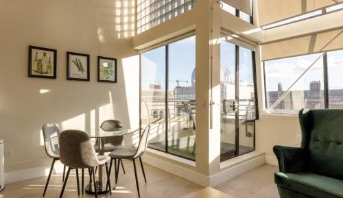 Penthouse Apartment