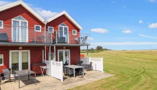 Two-Bedroom Holiday Home
