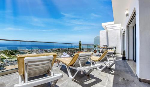 Two-Bedroom Apartment with Ocean View