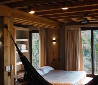 One-Bedroom Apartment with Balcony