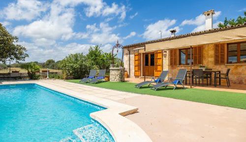 Villa with Garden View
