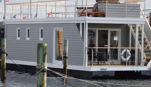 Two-Bedroom House Boat