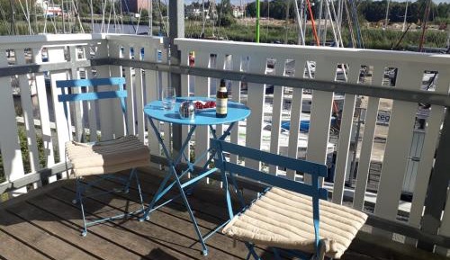 One-Bedroom Apartment with Balcony