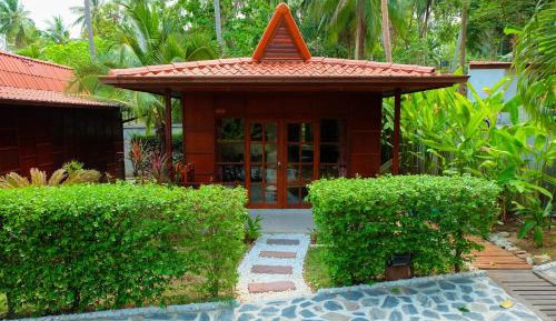 Bungalow with Garden View