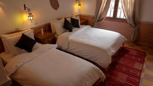 Family Room (2 Adults + 2 Children)