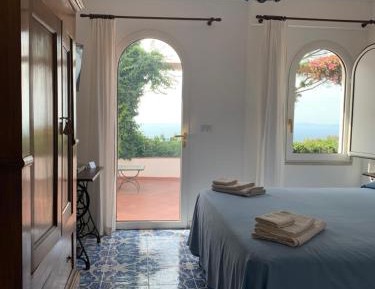 Deluxe Triple Room with Sea View
