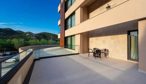 Apartment with Balcony