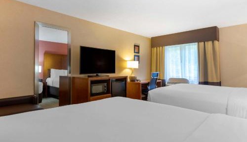 Queen Room with Two Queen Beds - Non-Smoking