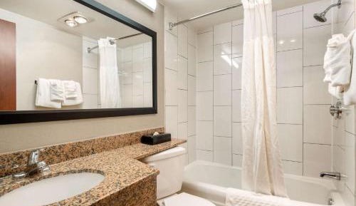 King Room with Kitchenette - Non-Smoking