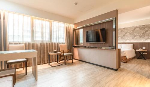 Deluxe Suite