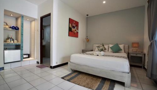 Queen Room with Garden View