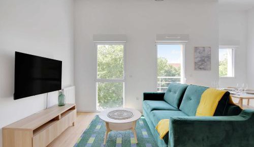 One-Bedroom Apartment