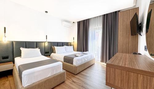Luxury Triple Room