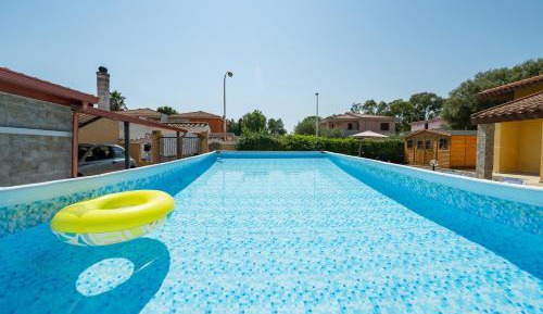 Villa with Garden View
