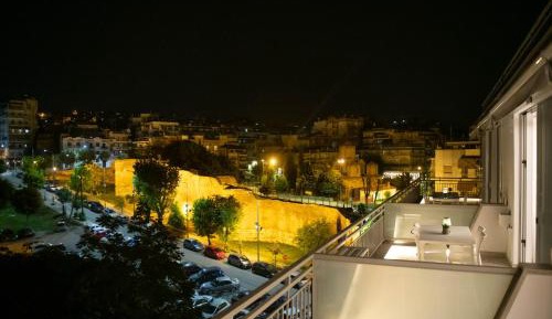 Two-Bedroom Deluxe Apartment with Balcony