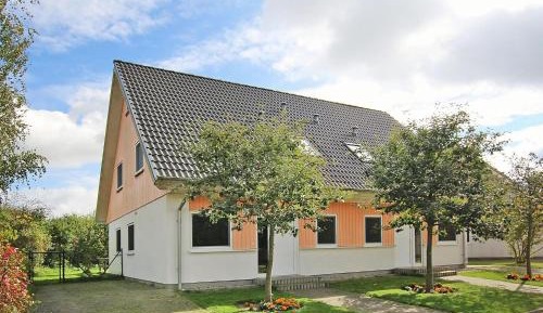 Ten-Bedroom Holiday Home