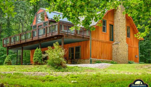 Three-Bedroom Holiday Home 