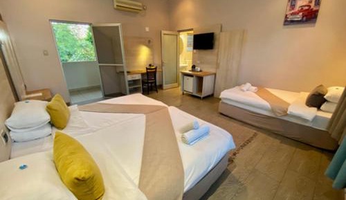 Triple Room
