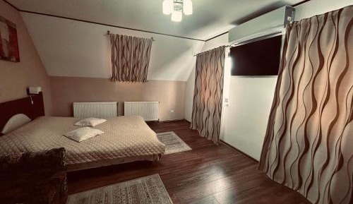 Suite with Hot Tub