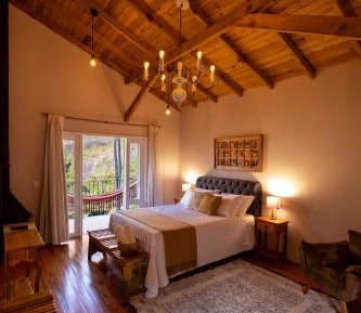 Suite with Mountain View